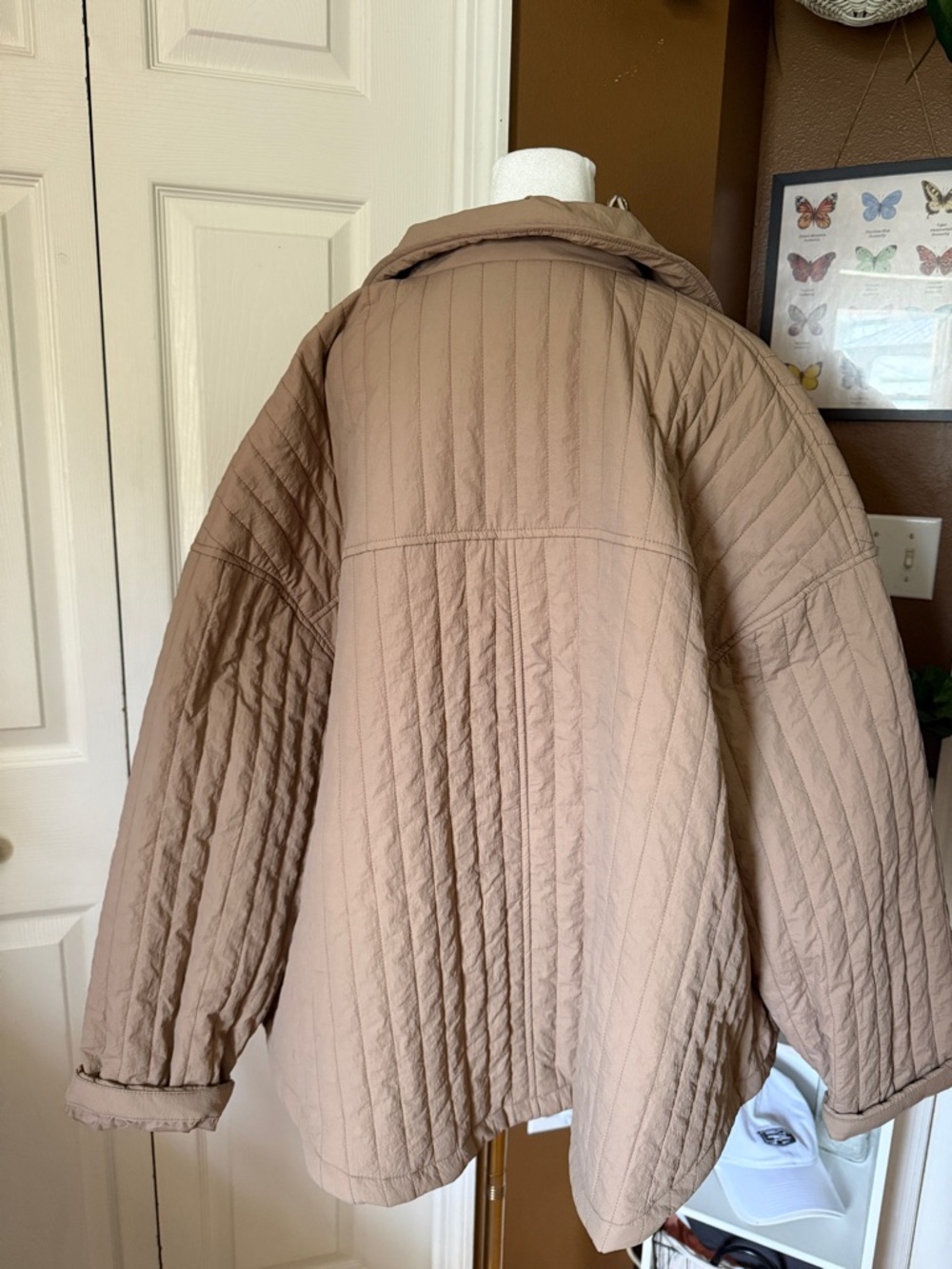 NWT Old Navy Quilted Lightweight Puffer Tan Oversized Snap-Front Jacket / XXL - Picture 9 of 10